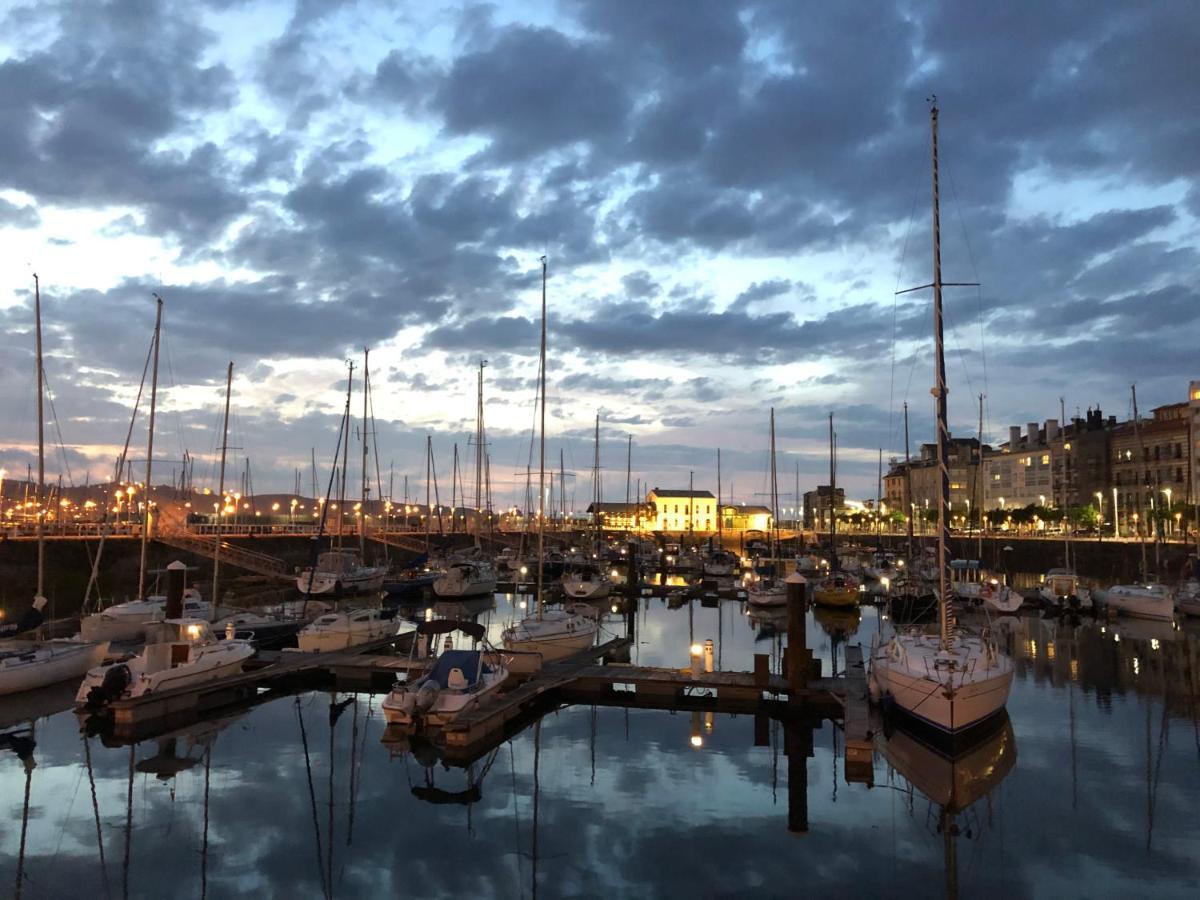 Alojamientos Muelle De Gijón Zewnętrze zdjęcie