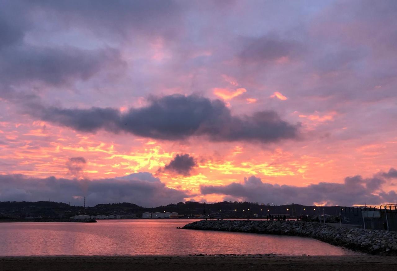 Alojamientos Muelle De Gijón Zewnętrze zdjęcie