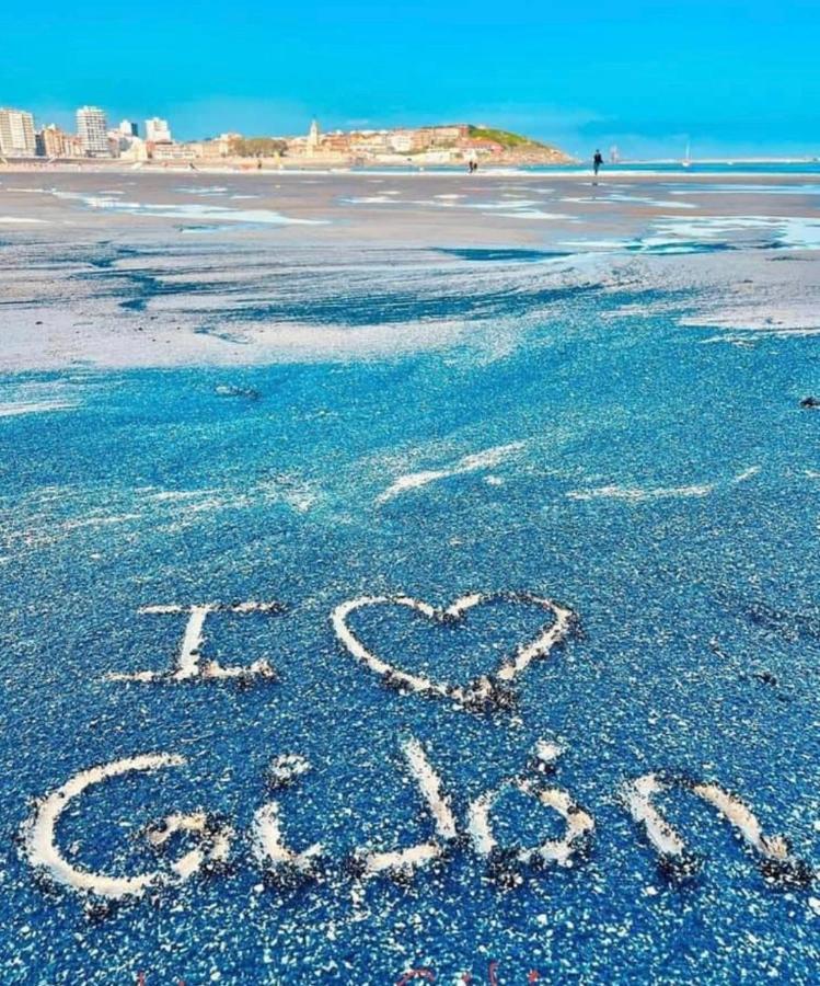 Alojamientos Muelle De Gijón Zewnętrze zdjęcie