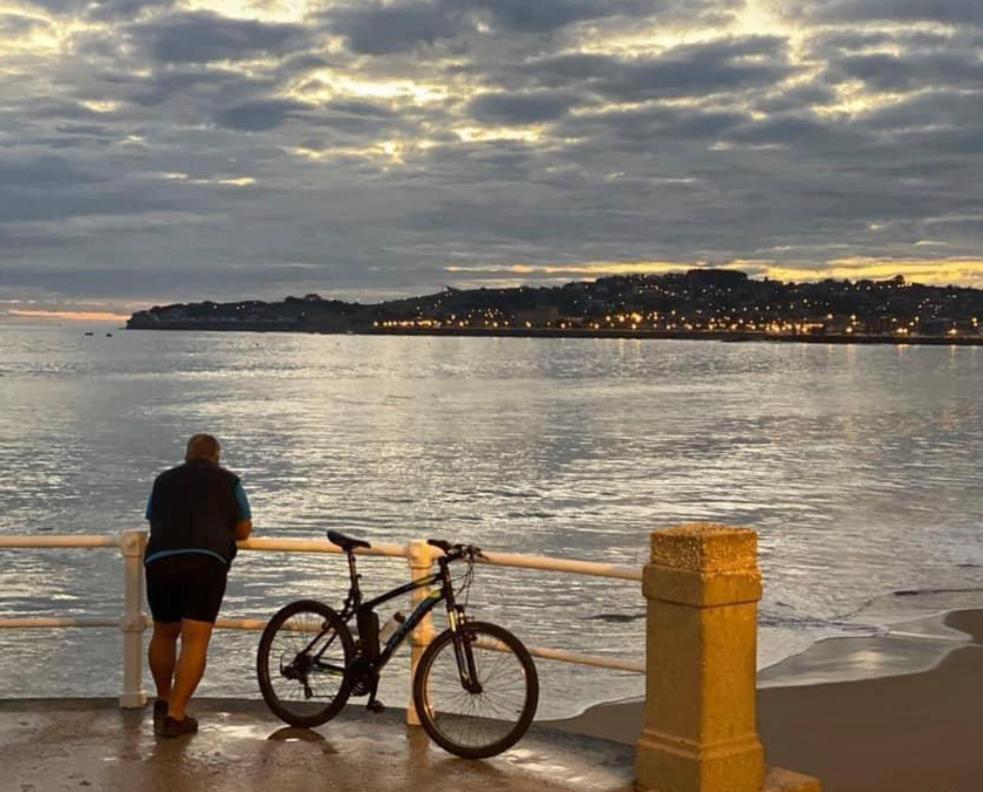 Alojamientos Muelle De Gijón Zewnętrze zdjęcie